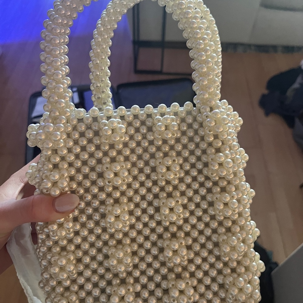 Elegant Pearl Beaded Handbag